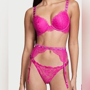 💕 Shine  HEART SET Victoria's Secret garter belt and panty medium new